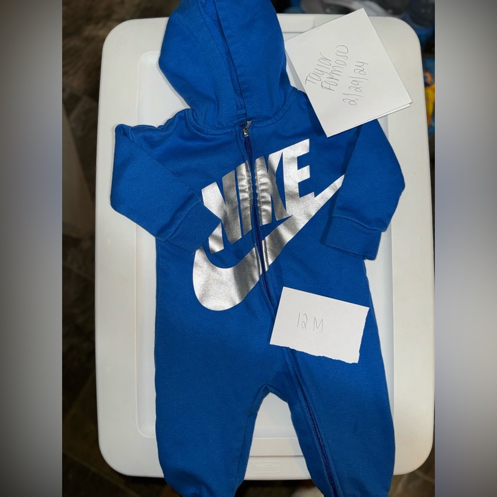 Nike 12M hooded romper